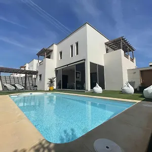 Villa Holyhome Cinema Perfect For Families, Costa Teguise